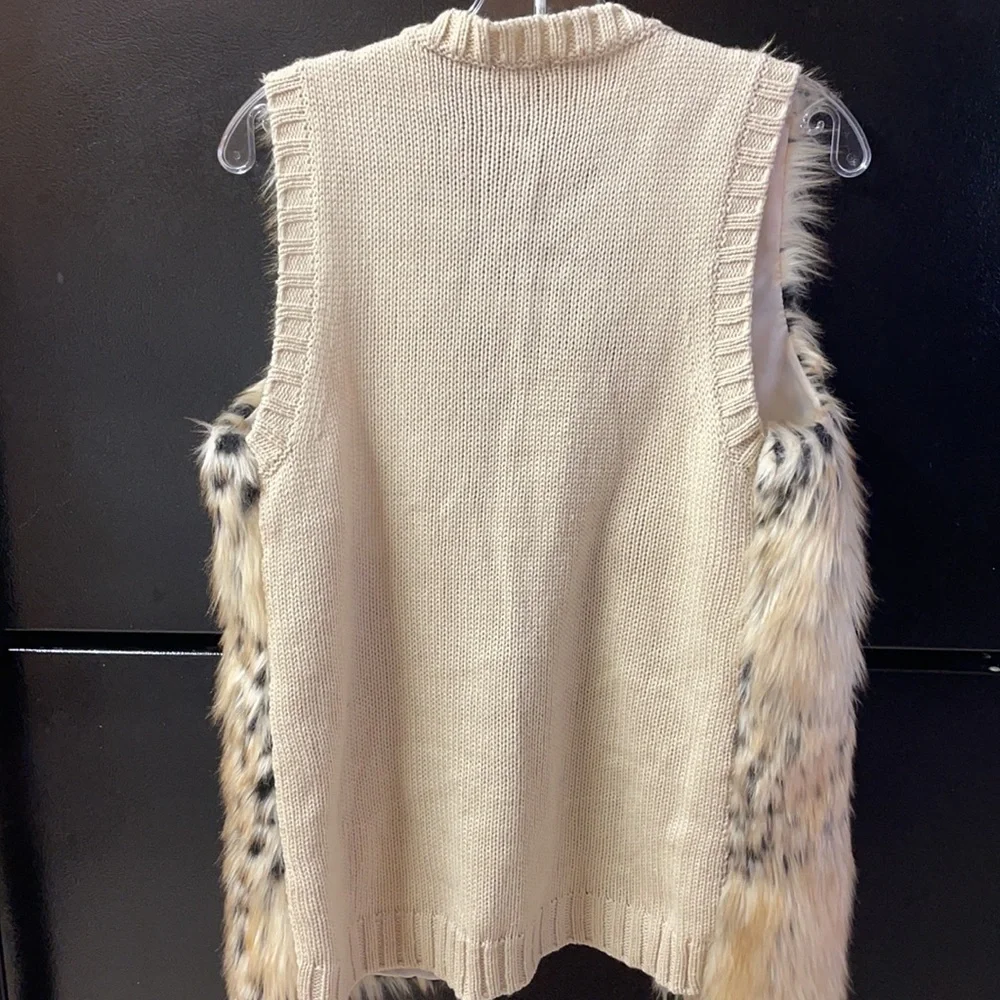 Vest - Picture 3 of 4